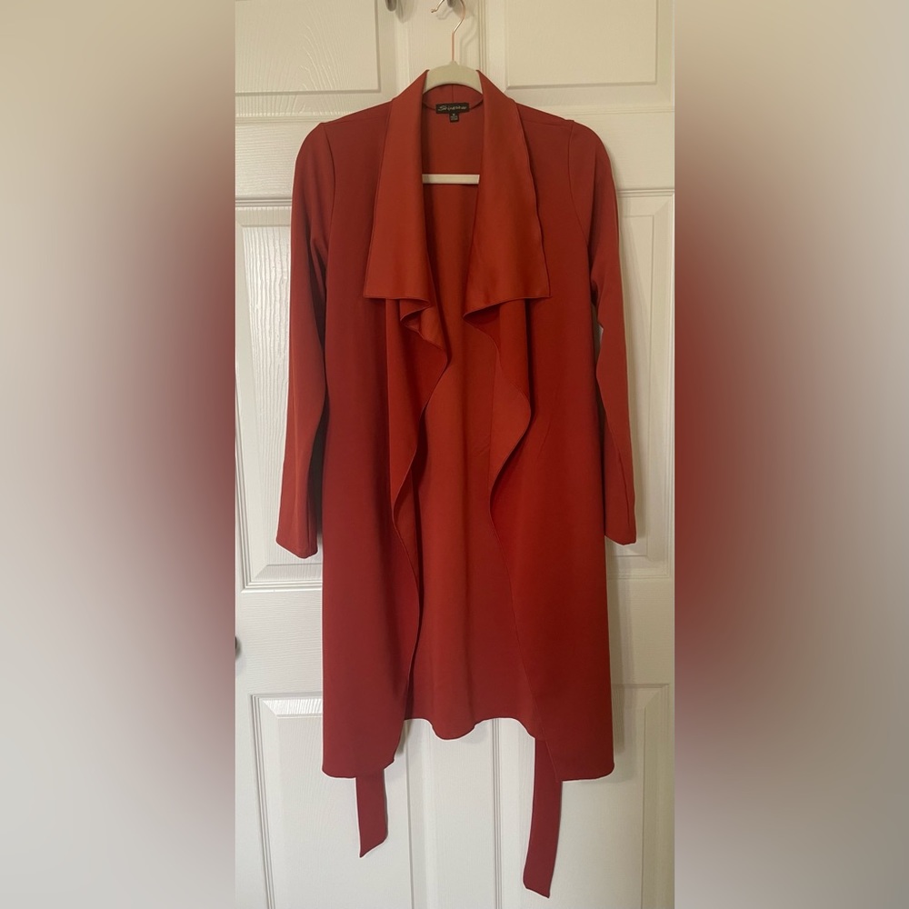 Medium Shinestar wrap-around line jacket.